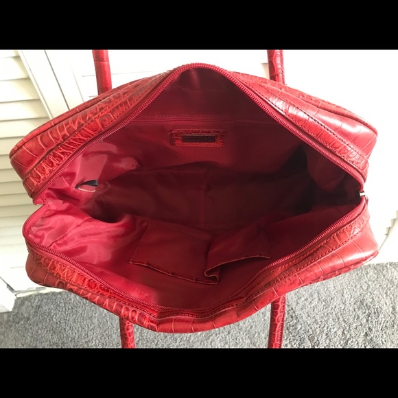 Danier shoulder bag - Picture 3 of 10